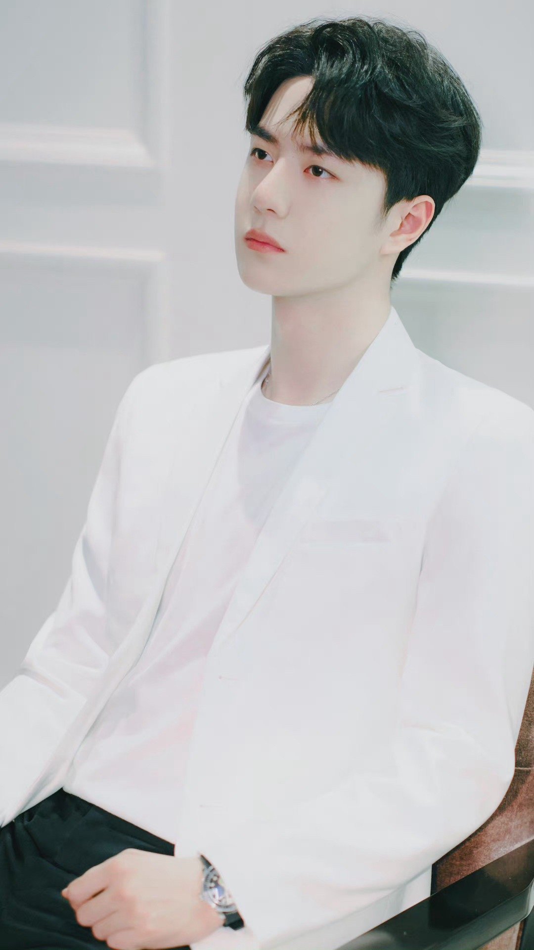 王一博入选2021全球最帅百大面孔确实帅啊这五官