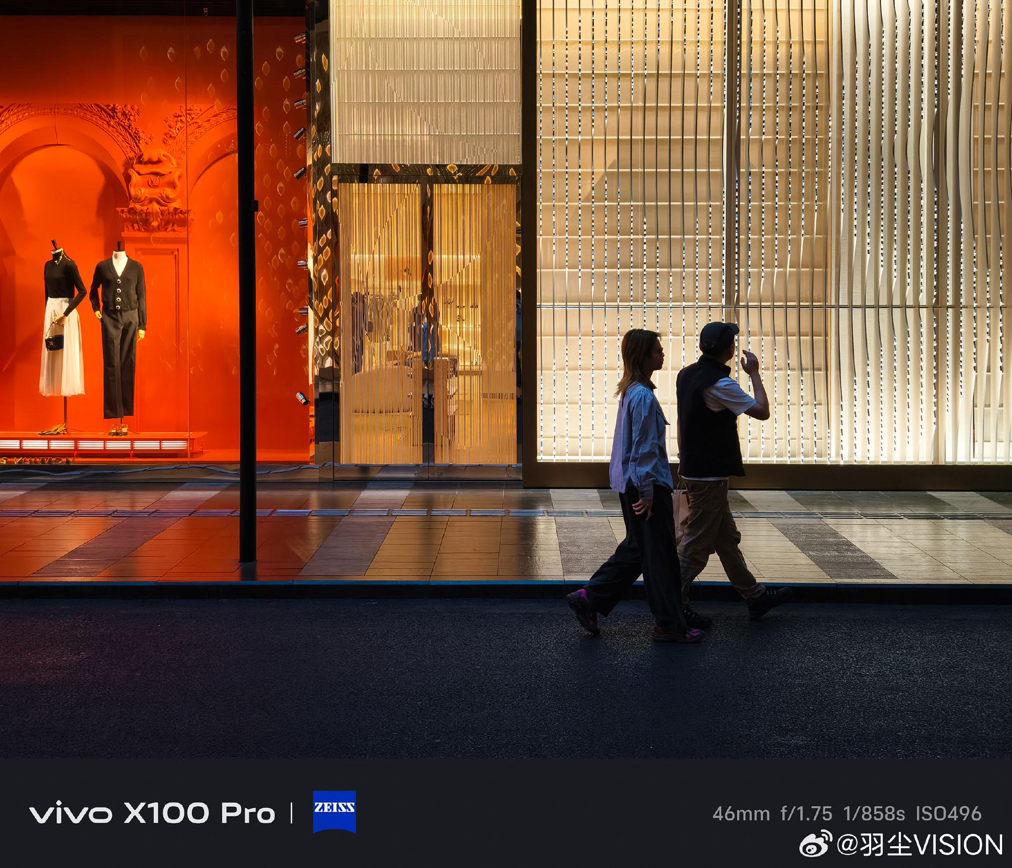 街头的色彩,周末随手拍 shot on vivo x100 pro|色彩_新浪新闻