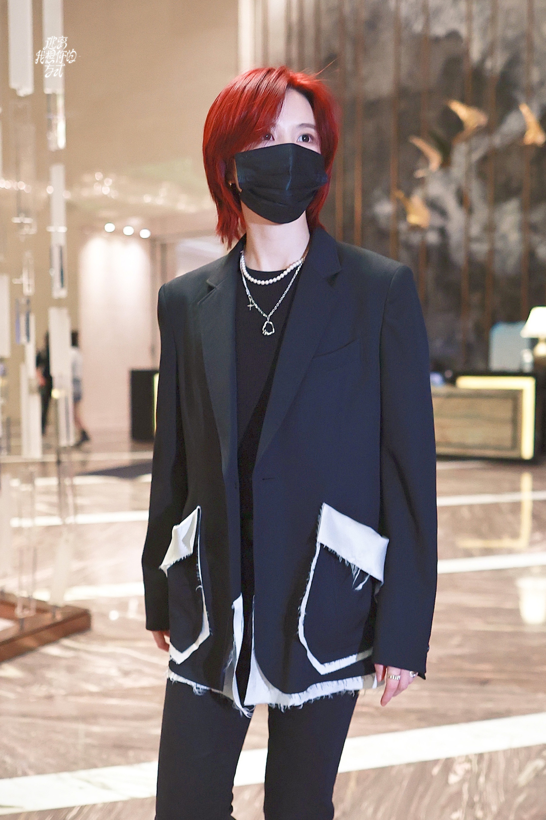 陆柯燃染红发了,红发造型的小陆好可啊,果然爱豆就是要染头!