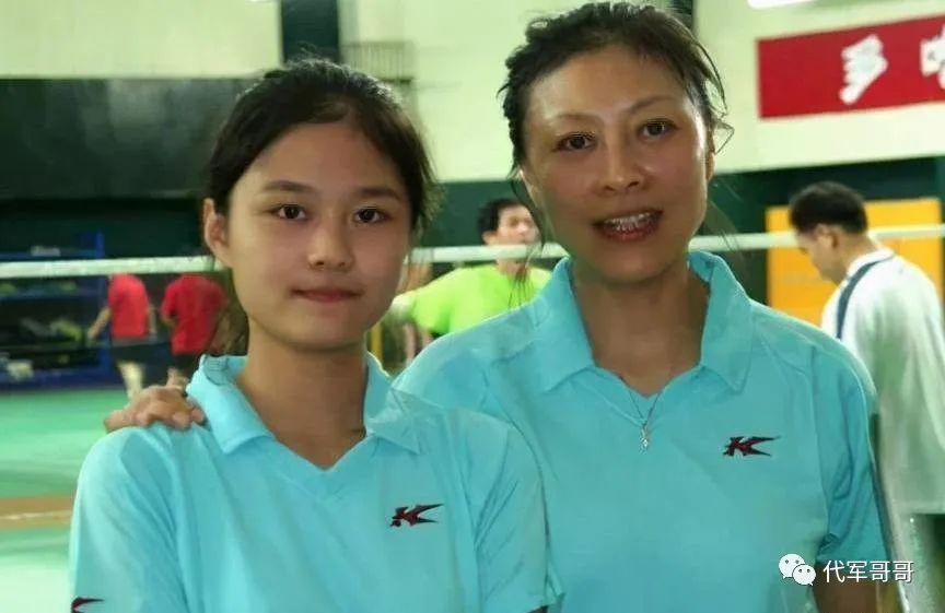 她28岁生女后离婚,40岁不幸患癌,如今60岁与女儿相依为命休闲区蓝鸢梦想 - Www.slyday.coM 她28岁生女后离婚,40岁不幸患癌,如今60岁与女儿相依为命休闲区蓝鸢梦想 - Www.slyday.coM