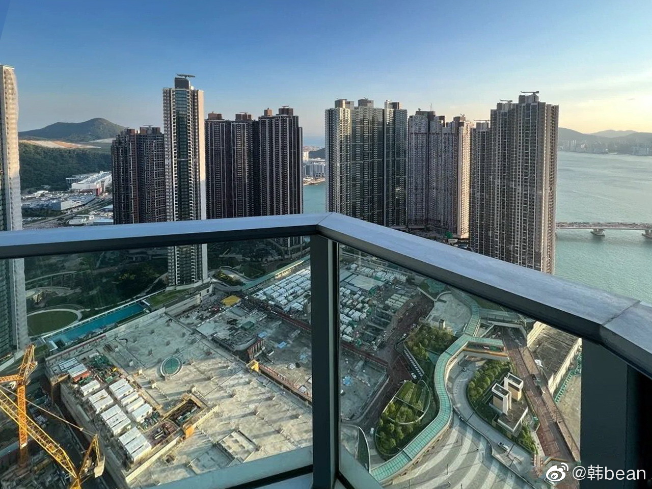 香港 日出康城 ——超过40座200米以上住宅大型楼盘 2021.