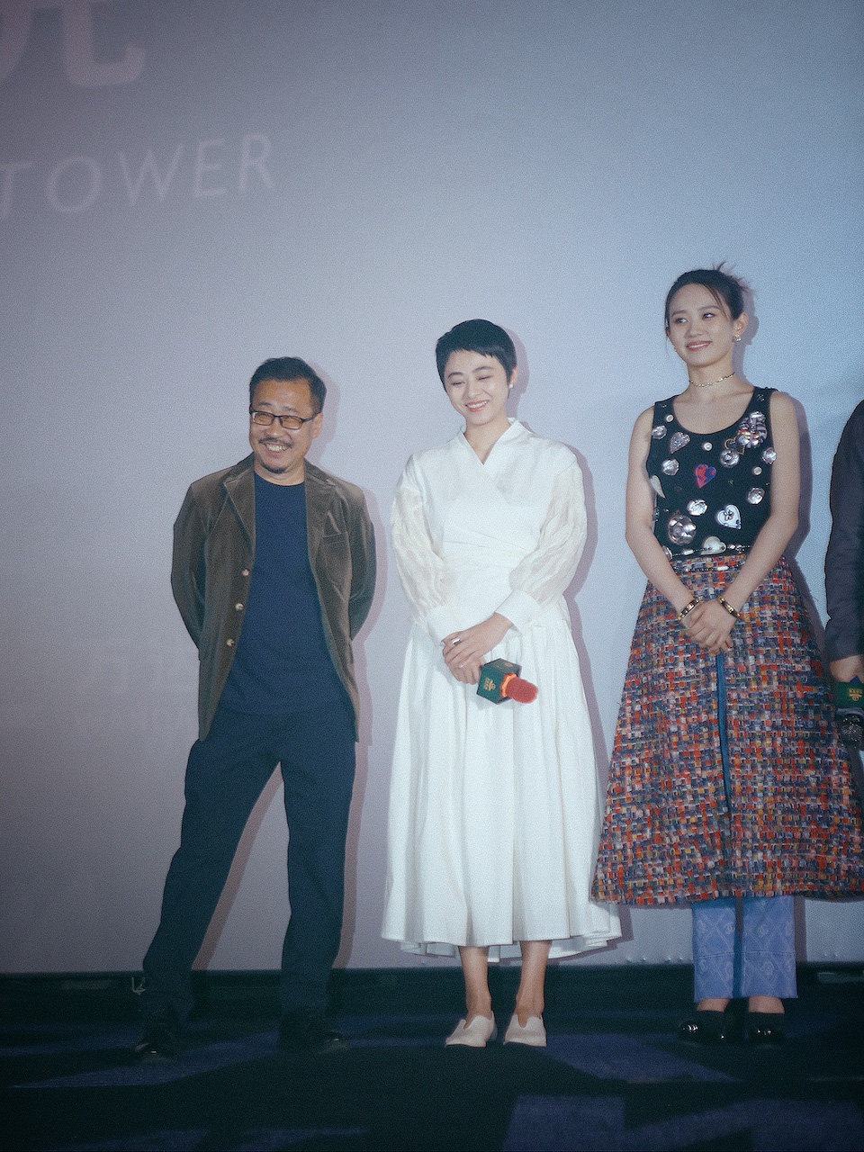《白塔之光》北影节首映 主演南吉笑称与辛柏青共舞“脚步慌乱”