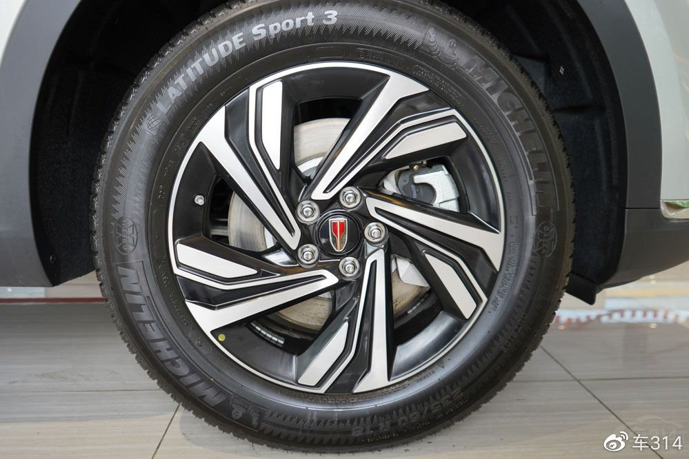 红旗HS5和本田CR-V谁更值得选？对比后答案明显