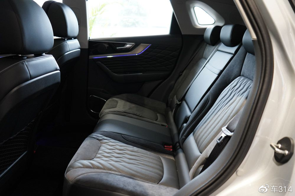 红旗HS5和本田CR-V谁更值得选？对比后答案明显