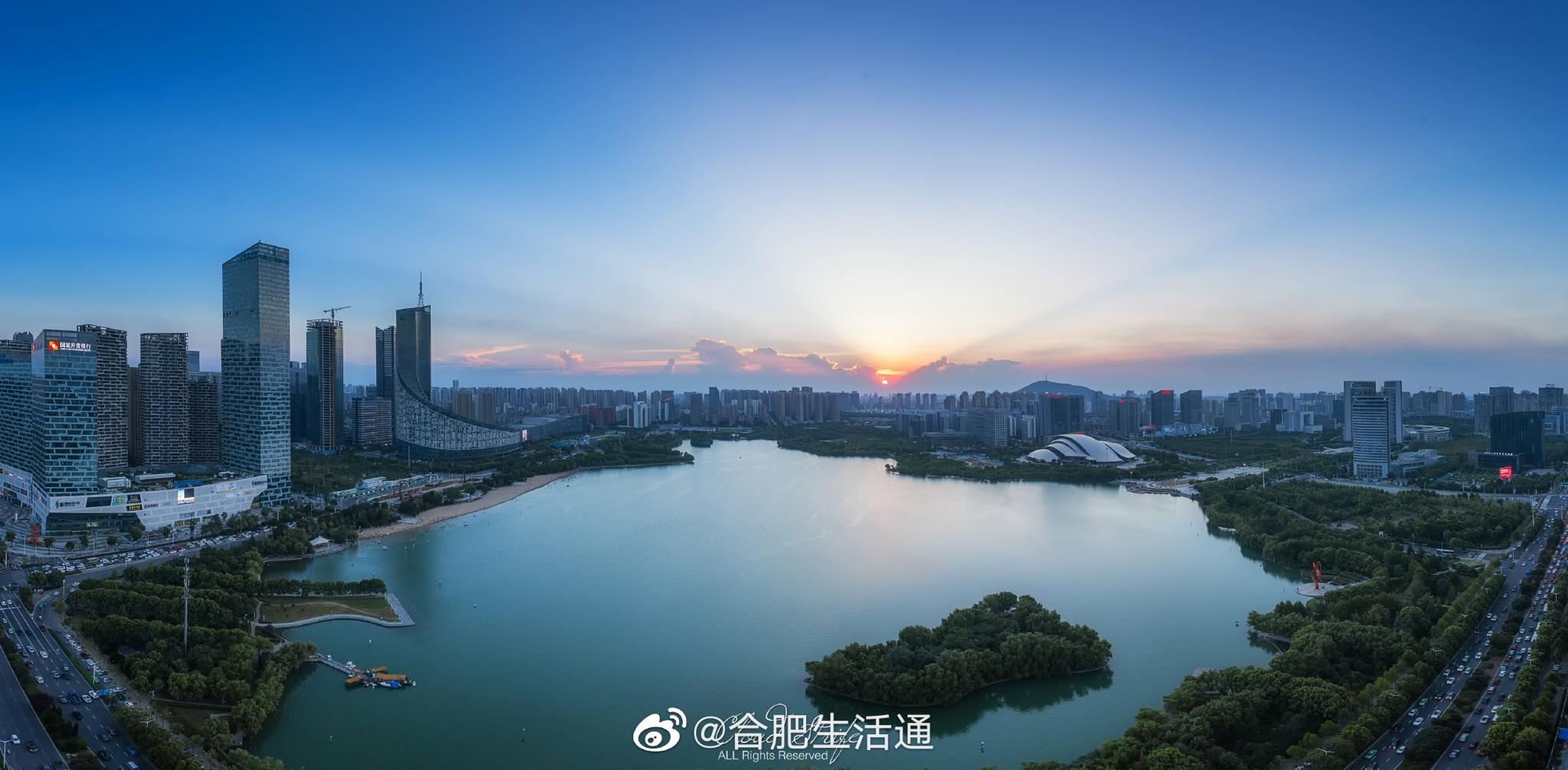 合肥# 的春天来啦~快看秀美蜀山~ http://t.cn/rt5qrxf