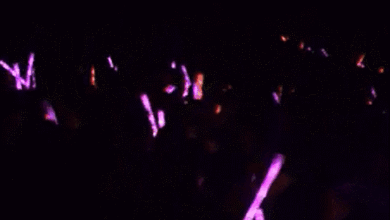 15年过去了,有人为你亮起荧光棒了吗?