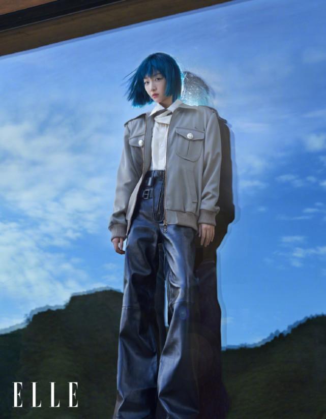 周冬雨最新封面大片,不穿上衣造型超惊艳,排骨胸纸片腰抢镜休闲区蓝鸢梦想 - Www.slyday.coM 周冬雨最新封面大片,不穿上衣造型超惊艳,排骨胸纸片腰抢镜休闲区蓝鸢梦想 - Www.slyday.coM