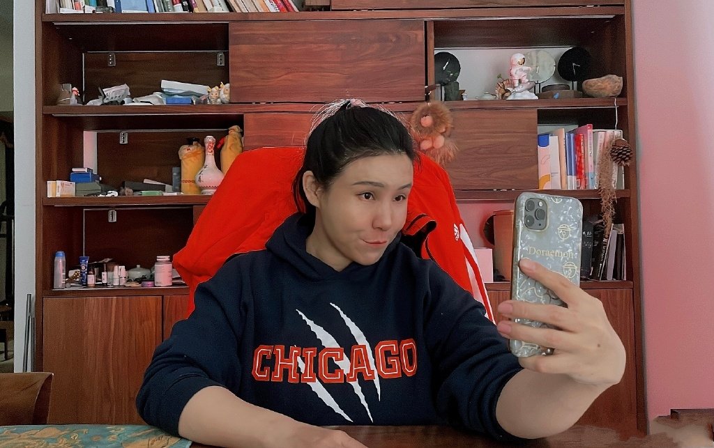 作家陈岚大赞女足共诞生了242位奥运冠军其中152人是女运动员