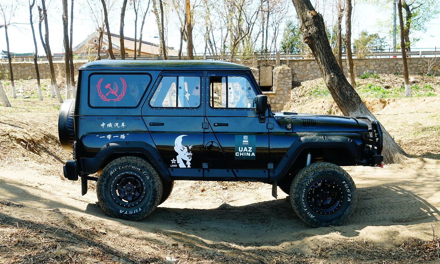 宋楠:红色暴力美学典范之苏俄军用uaz-469重度改装版-新浪汽车