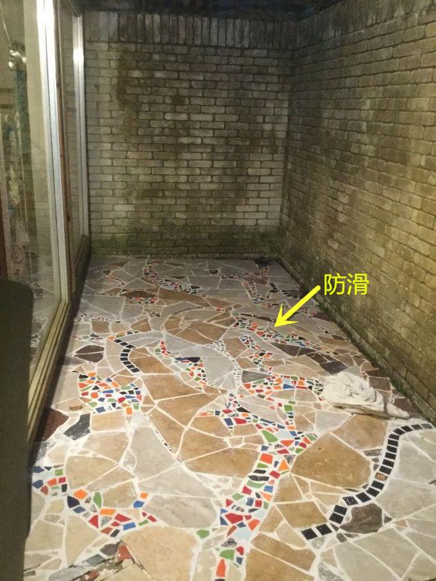 邻居攒了一麻袋的碎瓷砖倒在院子里一块一块的铺成品防滑漂亮