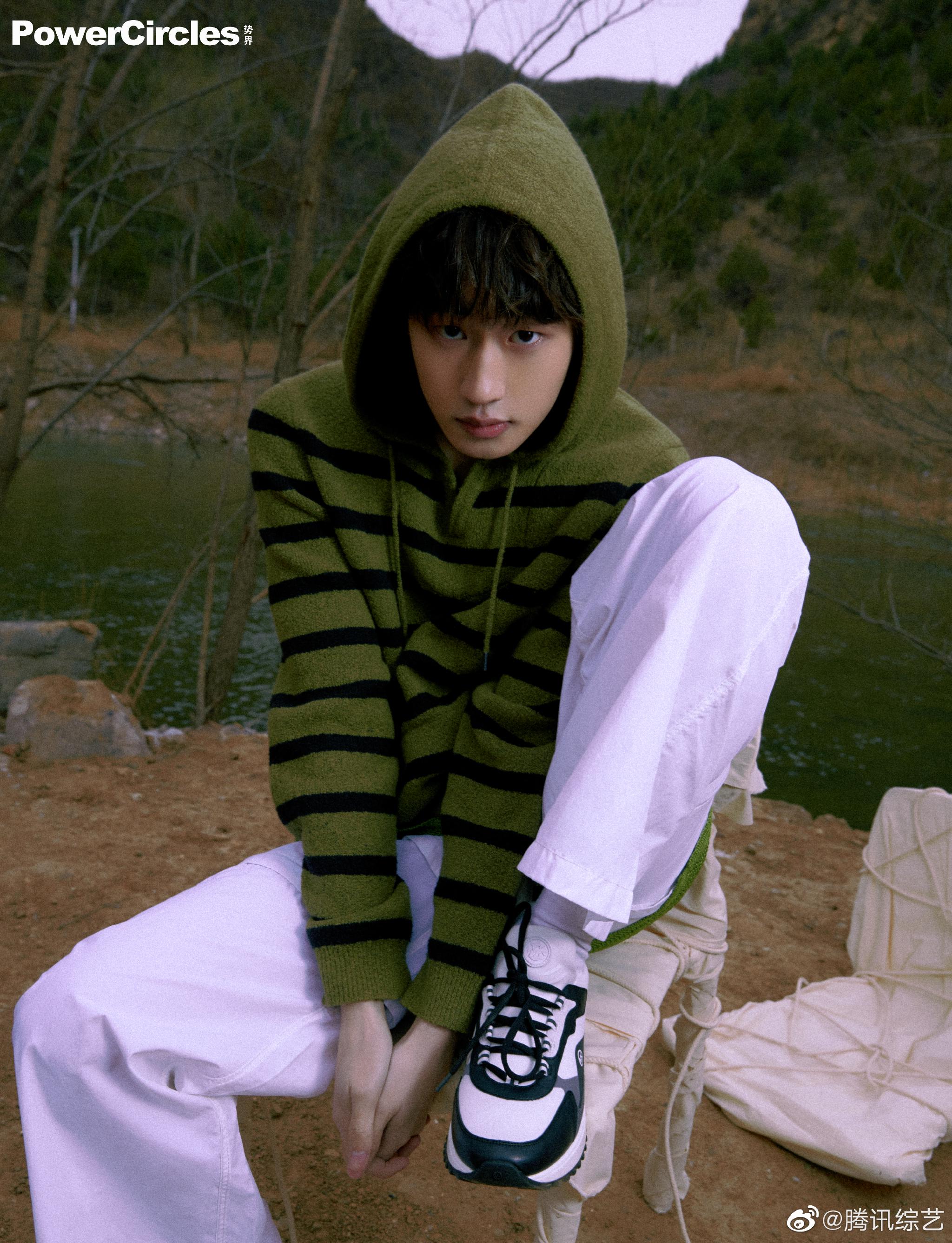 春日渐暖微风逐起into1刘彰回归于自然