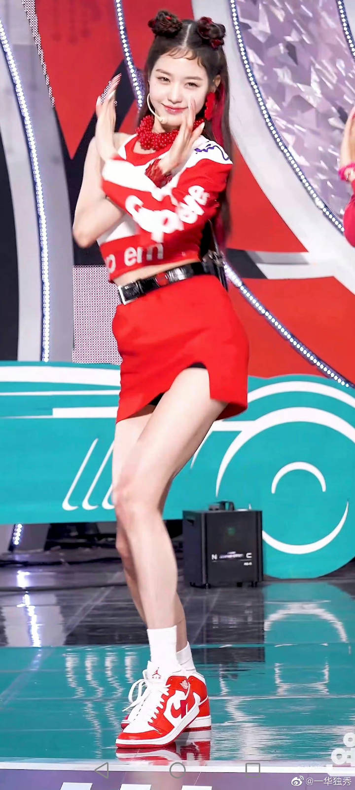 韩国当红学霸美少女,18岁逆天长腿张元英,出名趁早从中学退学__财经