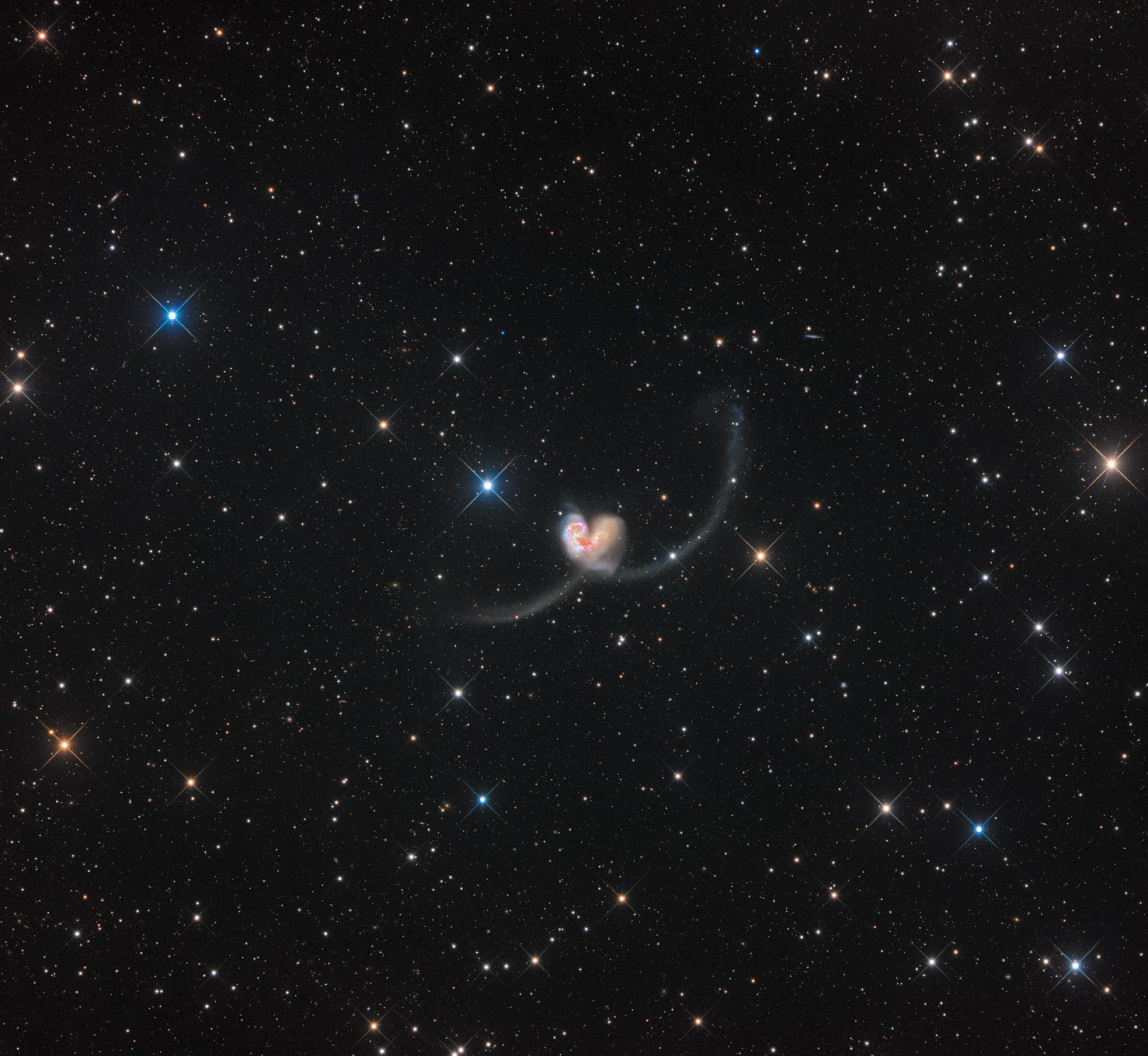 来自宇宙最浪漫的爱意玫瑰星云触须心脏星云
