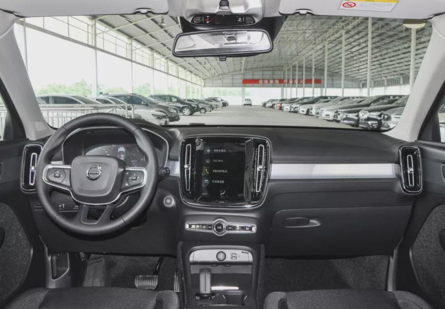 入门级豪华SUV对比：宝马X1和沃尔沃XC40谁更值得入手？