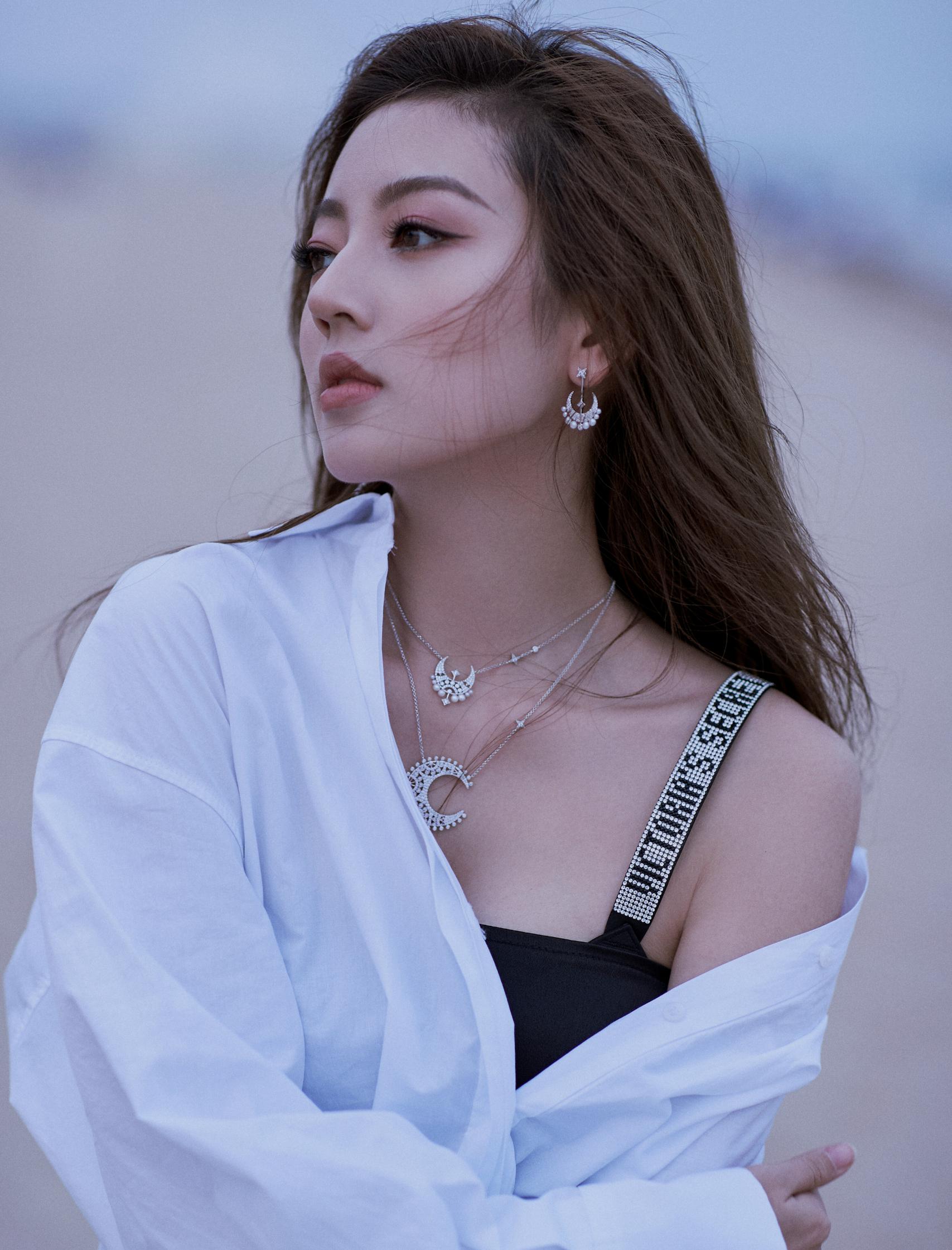 欢娱影视演员@何瑞贤 演绎@apm_monaco 最新eden系列