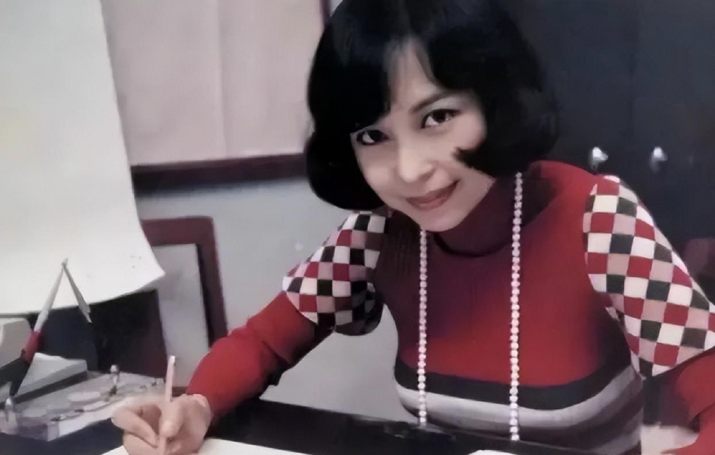 “女版007”狄娜：追求者为其险些自杀，她有着怎样的传奇人生？休闲区蓝鸢梦想 - Www.slyday.coM