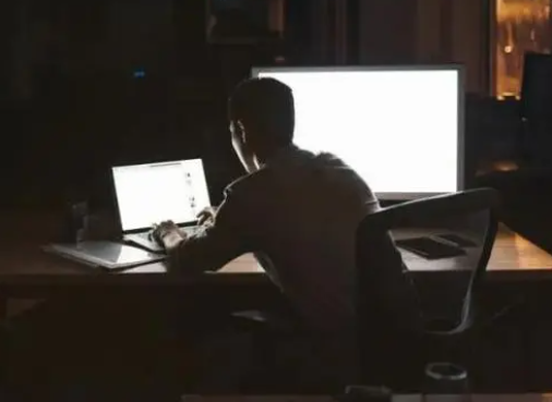 对于90后下班状态调查，超7成不等领导下班就先走，引发网友热议休闲区蓝鸢梦想 - Www.slyday.coM