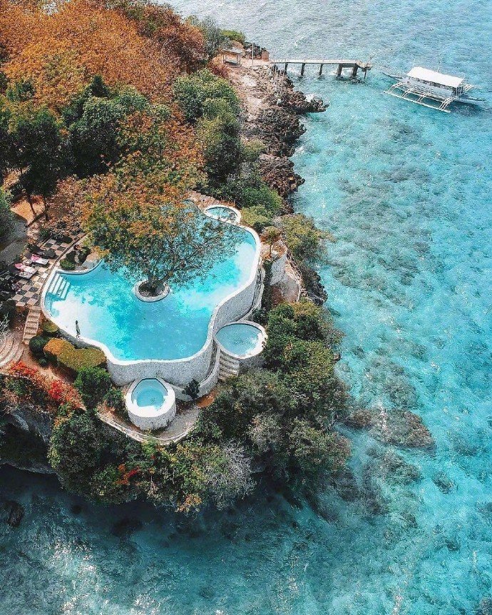 镶嵌在菲律宾海面的一颗明珠苏米龙蓝水岛