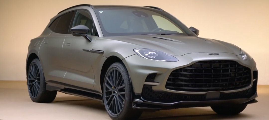 阿斯顿马丁dbx707配得上地表最强suv的名号吗