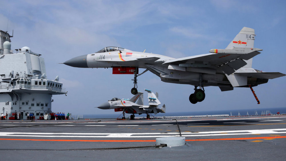 歼-15：基于T-10K-3 原型机开发，结束中国无舰载战斗机历史|舰载战斗机|航母|中国海军|乌克兰|歼-15_新浪新闻