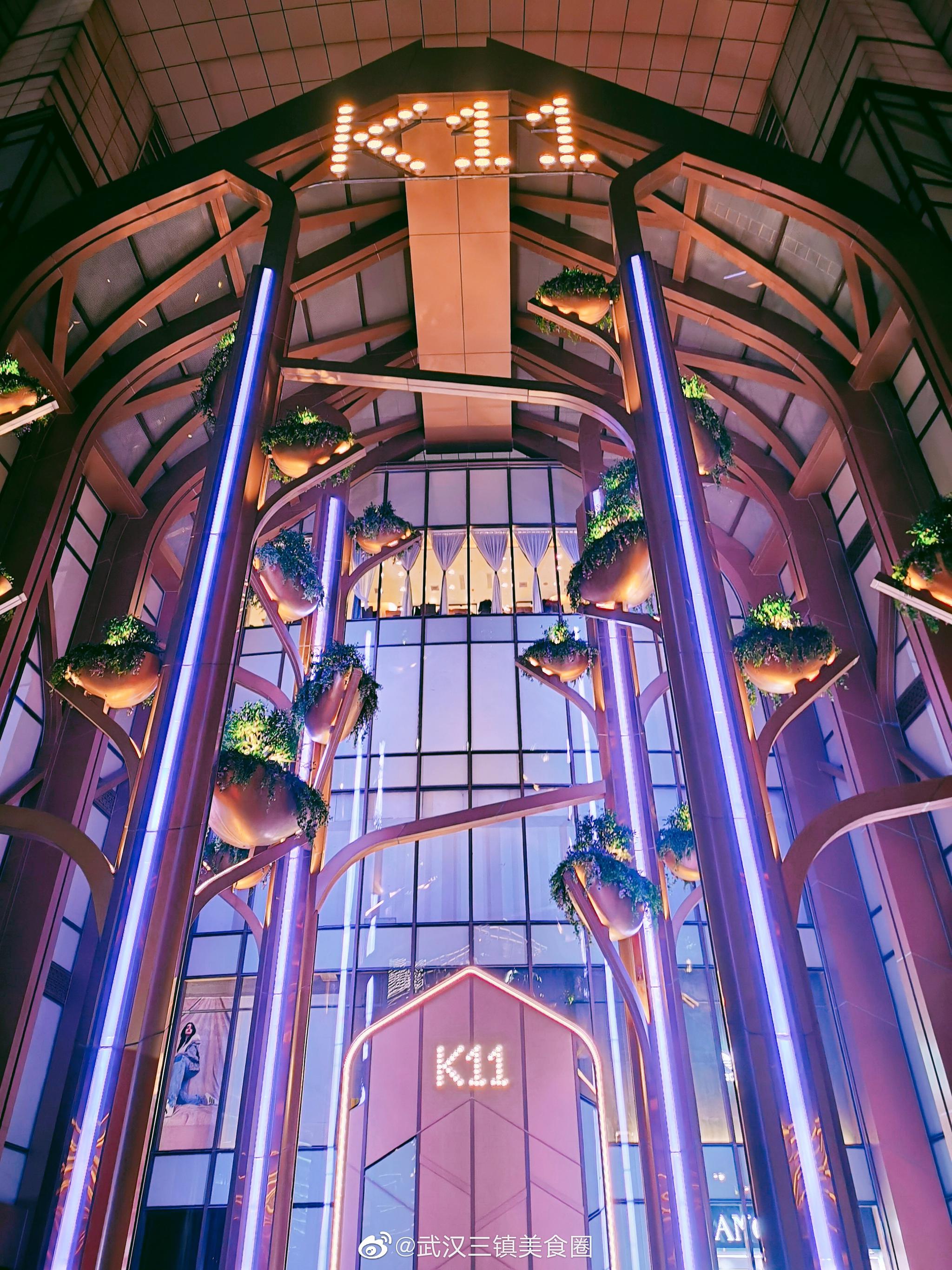 汉口k11自开业以来就成为网红打卡地