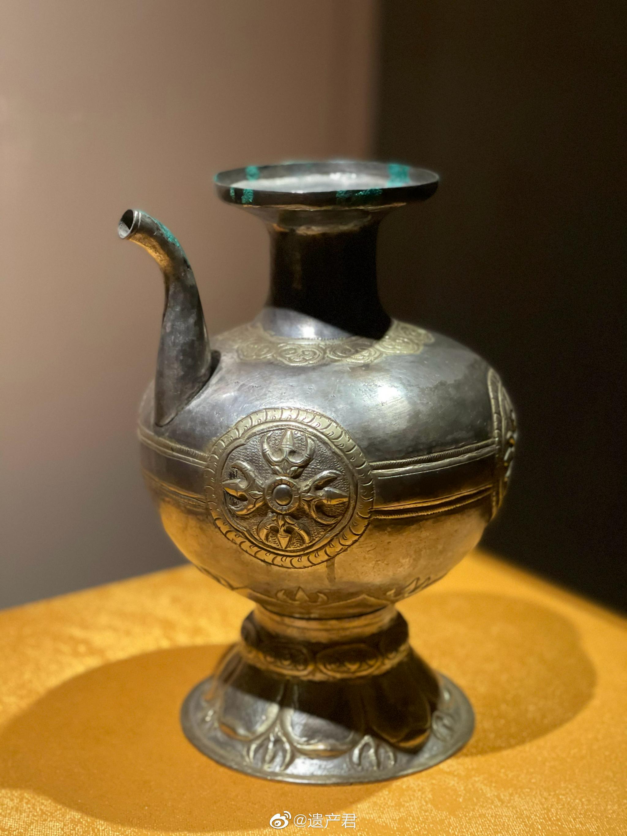 法门寺地宫出土的唐代皇家供养金银器