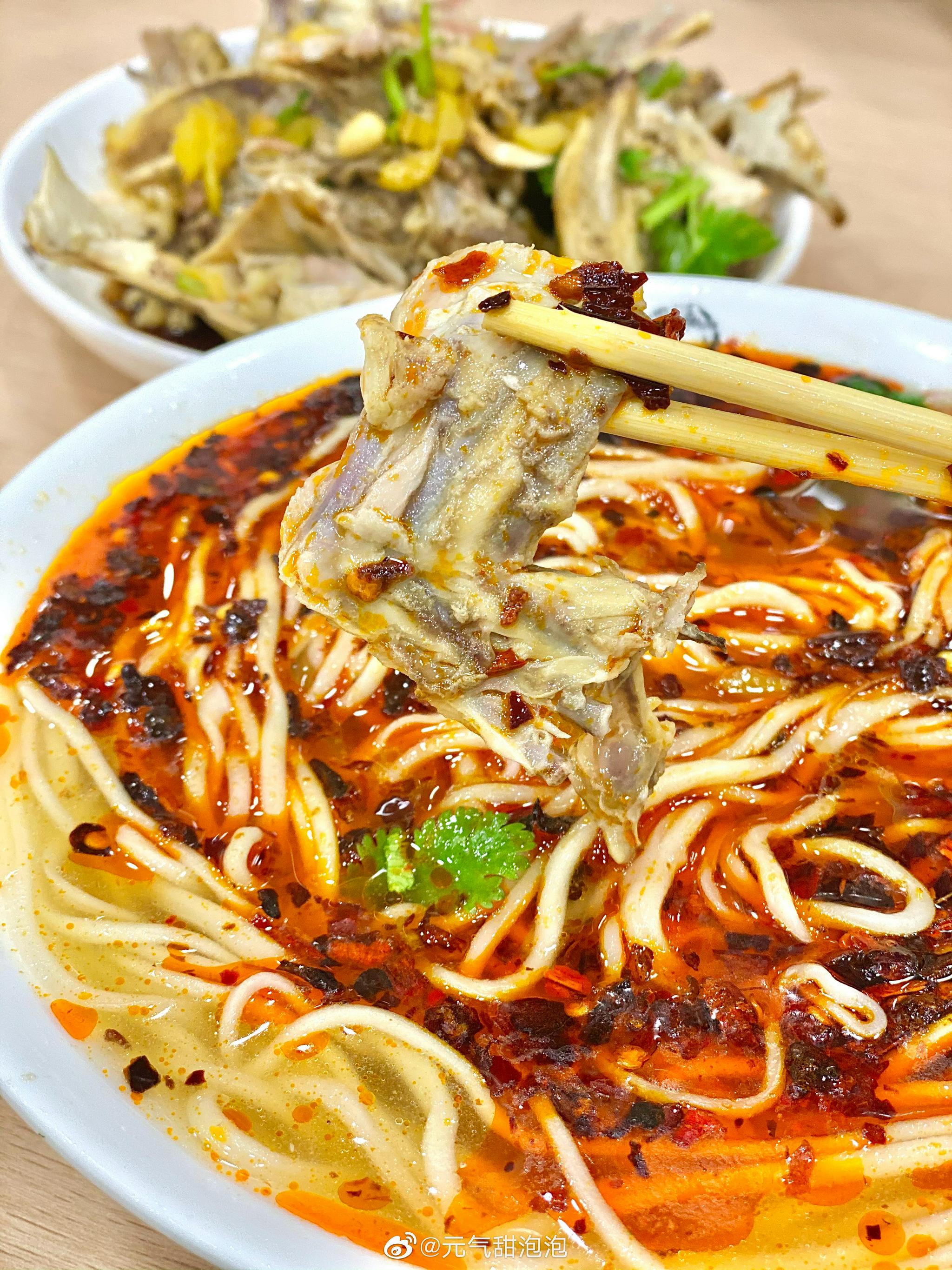 泡泡的美食分享丨老四季鸡汤面90……|鸡汤面|四季|美食_新浪新闻