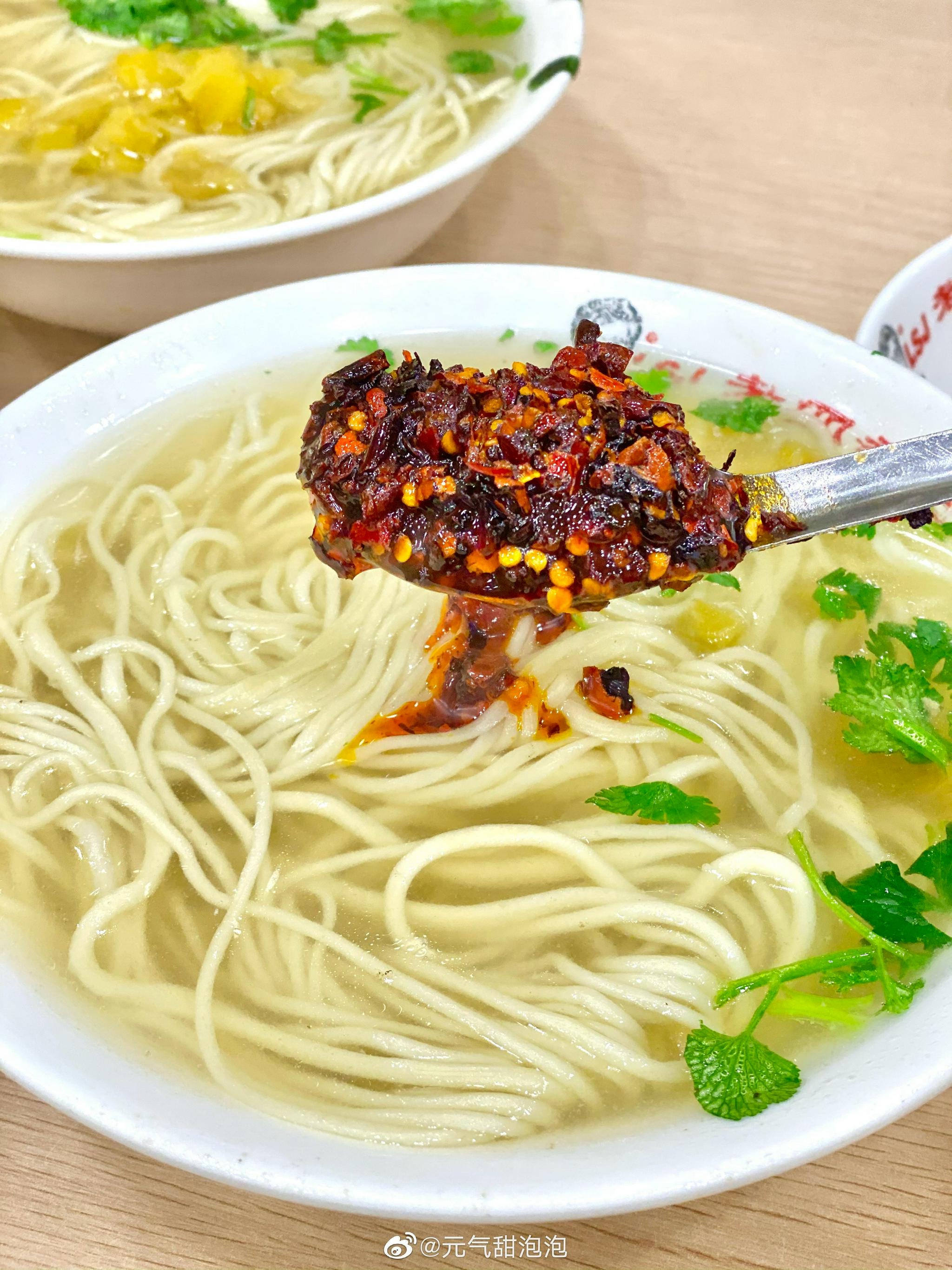 泡泡的美食分享丨老四季鸡汤面90……|鸡汤面|四季|美食_新浪新闻