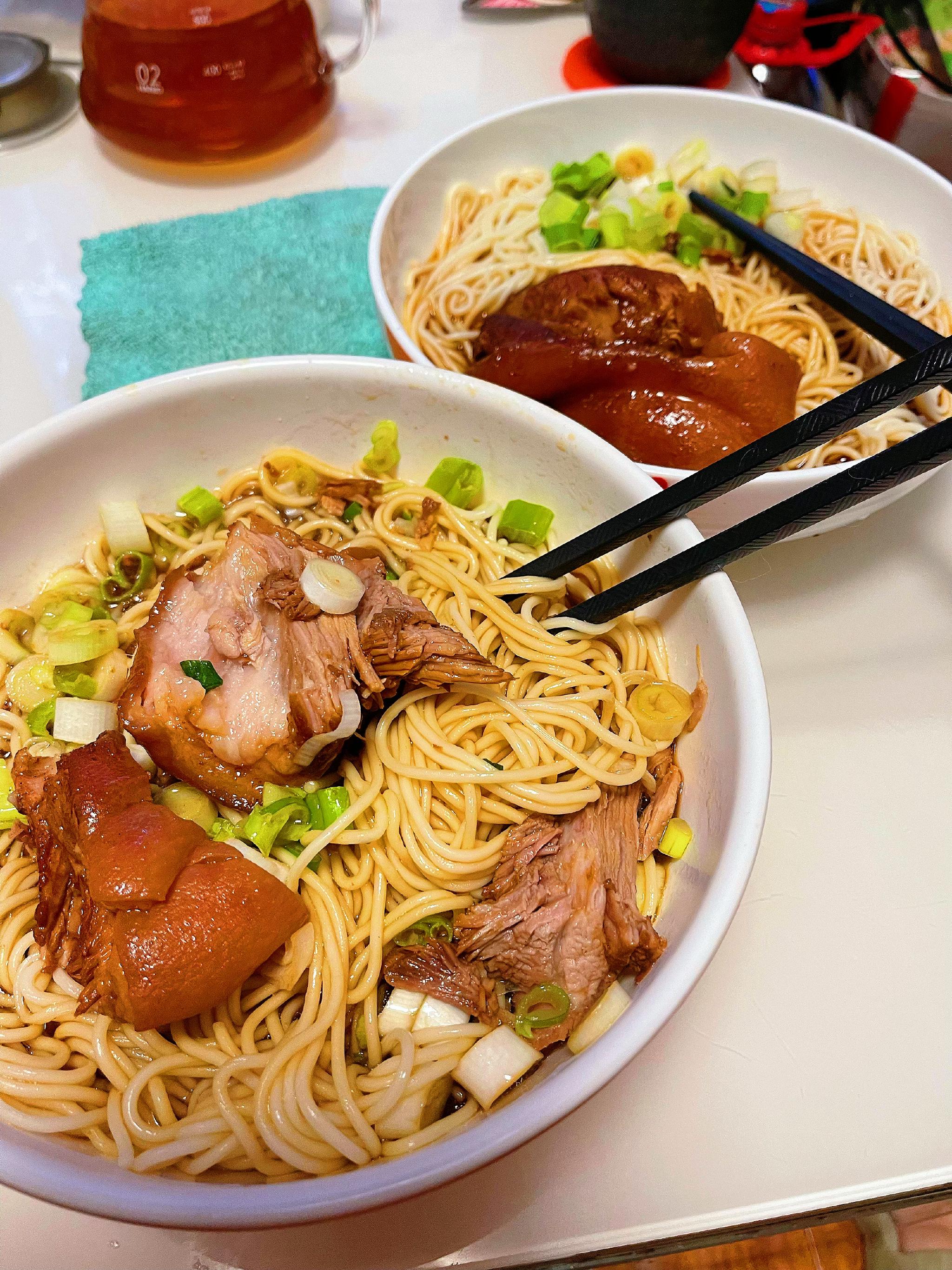 买了俩大蹄膀做卤蹄膀面嗷嗷香