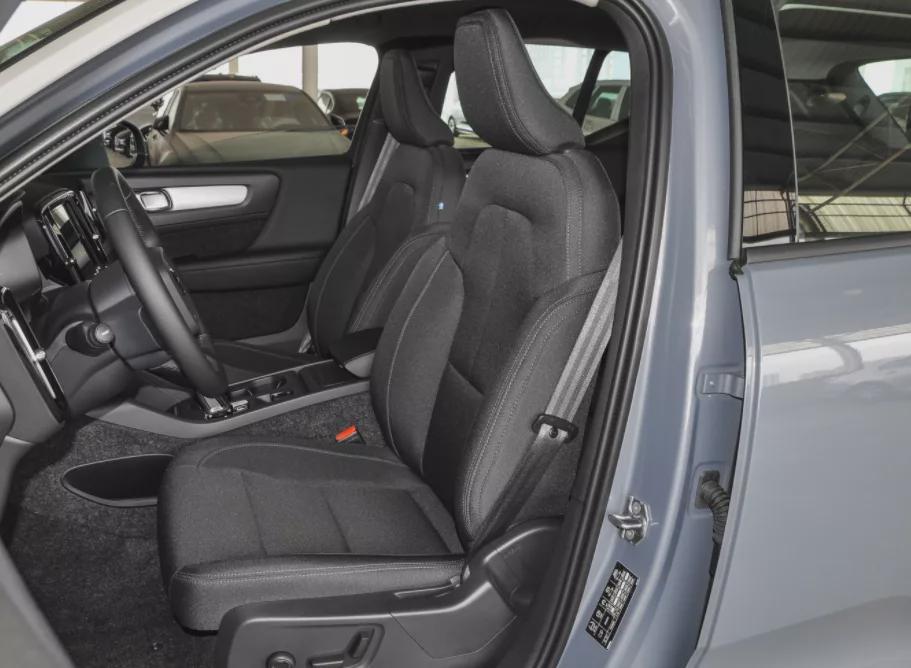 入门级豪华SUV对比：宝马X1和沃尔沃XC40谁更值得入手？