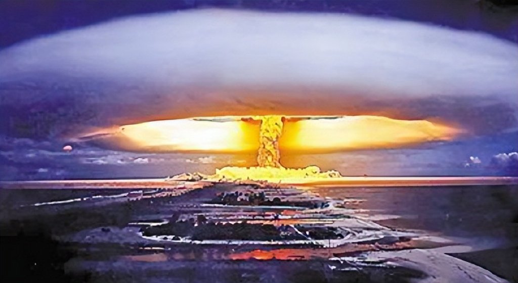 一次攻击就能瘫痪美国仅次于核武器的电磁炸弹f22最害怕它