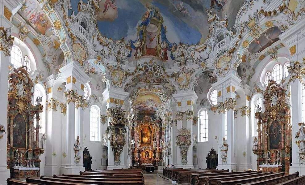 18世纪20年代产生于的法国洛可可风格