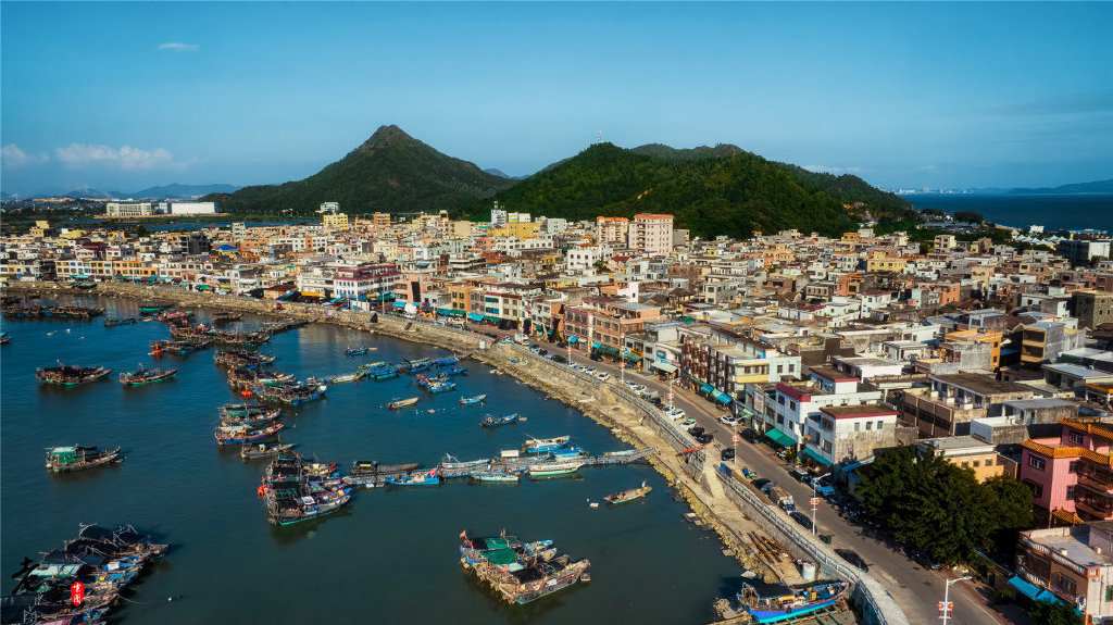 汕尾私藏旅游胜地，被誉为中国五渔村。一篇攻略带你玩转马宫沙滩