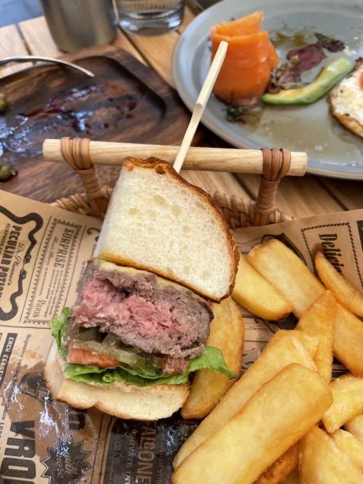 元旦假期最后一天，推荐几家可以吃brunch的杭州西餐厅休闲区蓝鸢梦想 - Www.slyday.coM