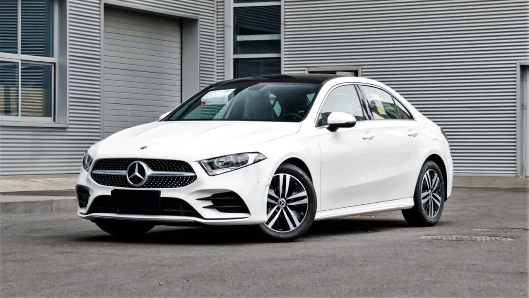 「凯迪拉克CT4购车手册」低配干思域，高配干3系？