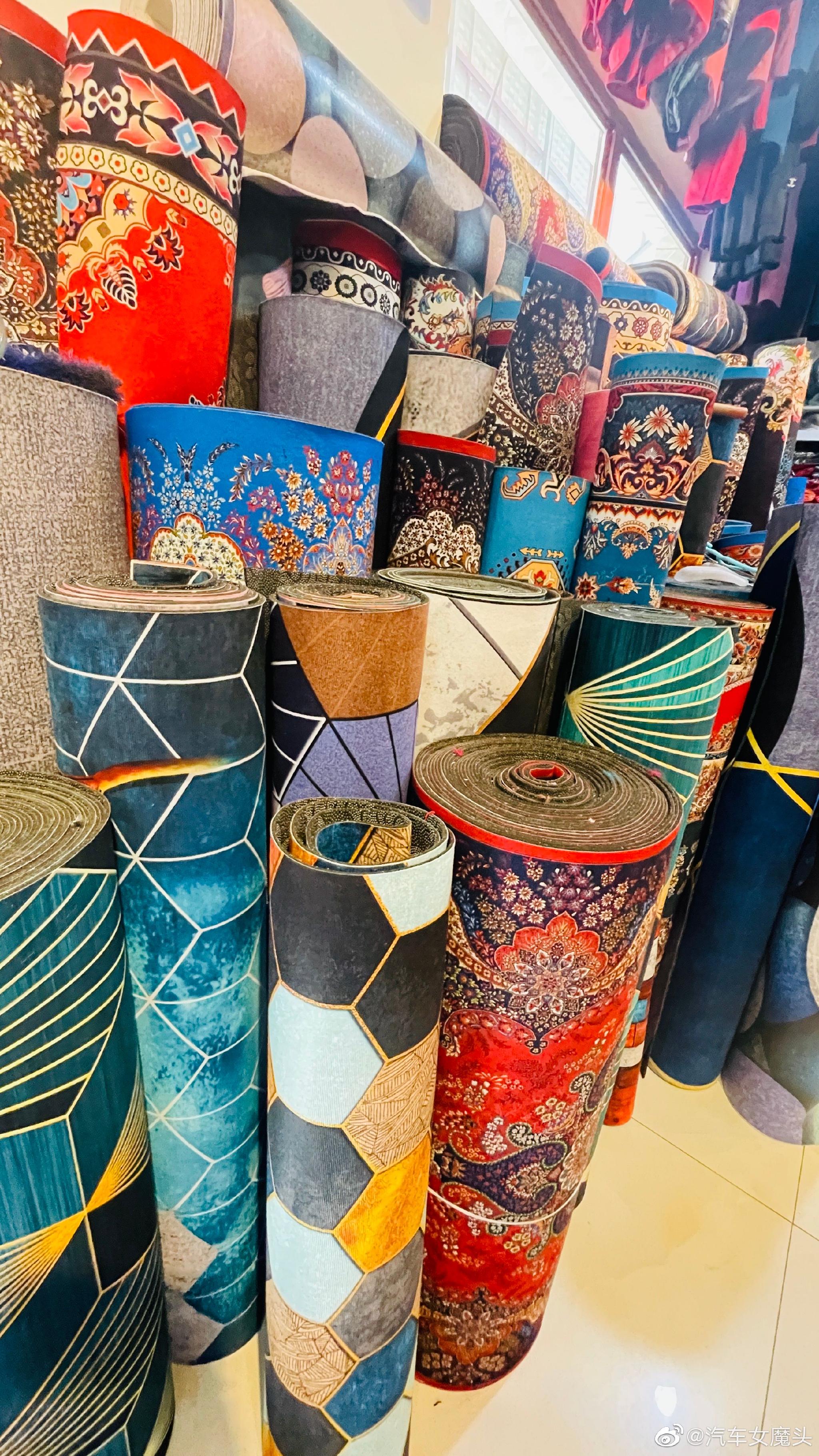 新疆和田地毯猜猜图6这张多少钱