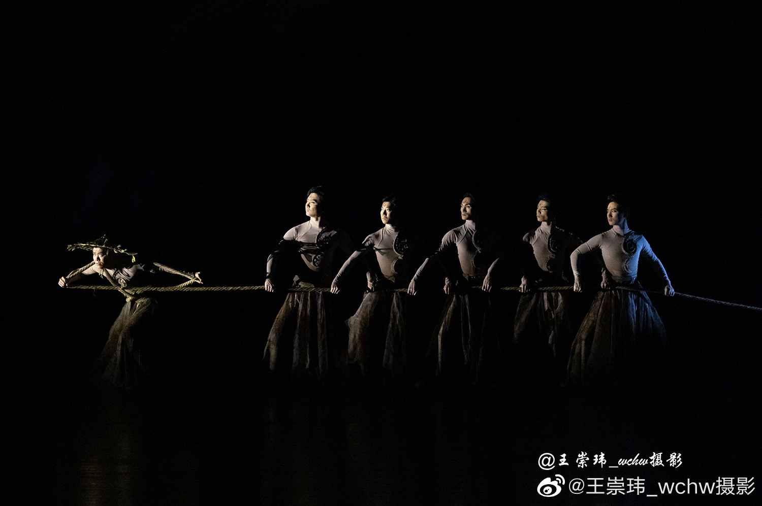 浙江歌舞剧院于4月12-13日在国家大剧院演出了舞集“良渚”