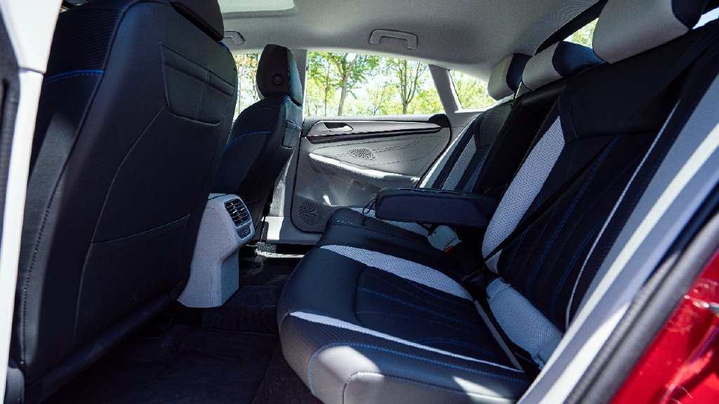 要运动也要实用，凌渡L还是思域，再次成为一个问题