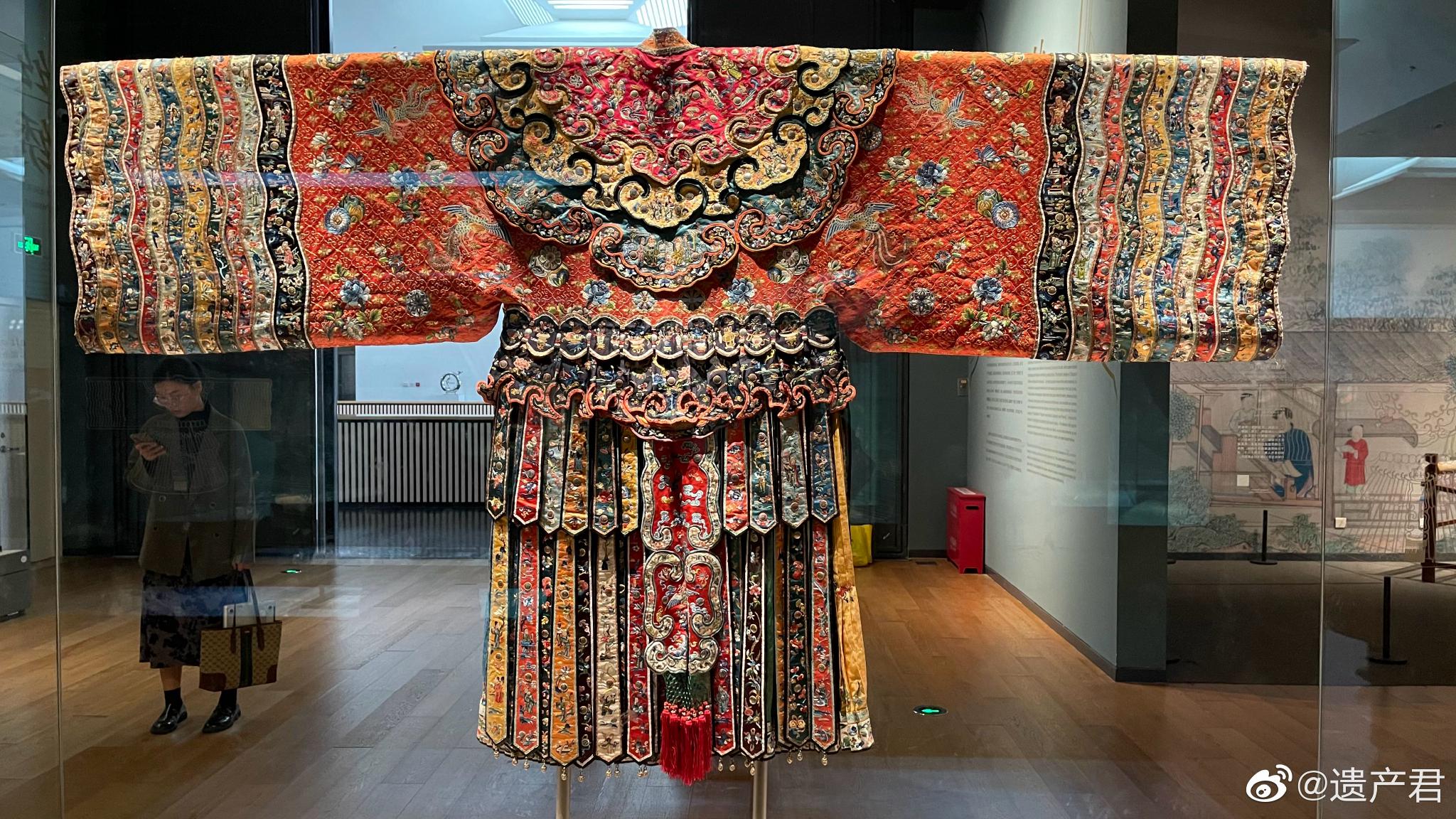 清华大学艺术博物馆收藏的清代服饰