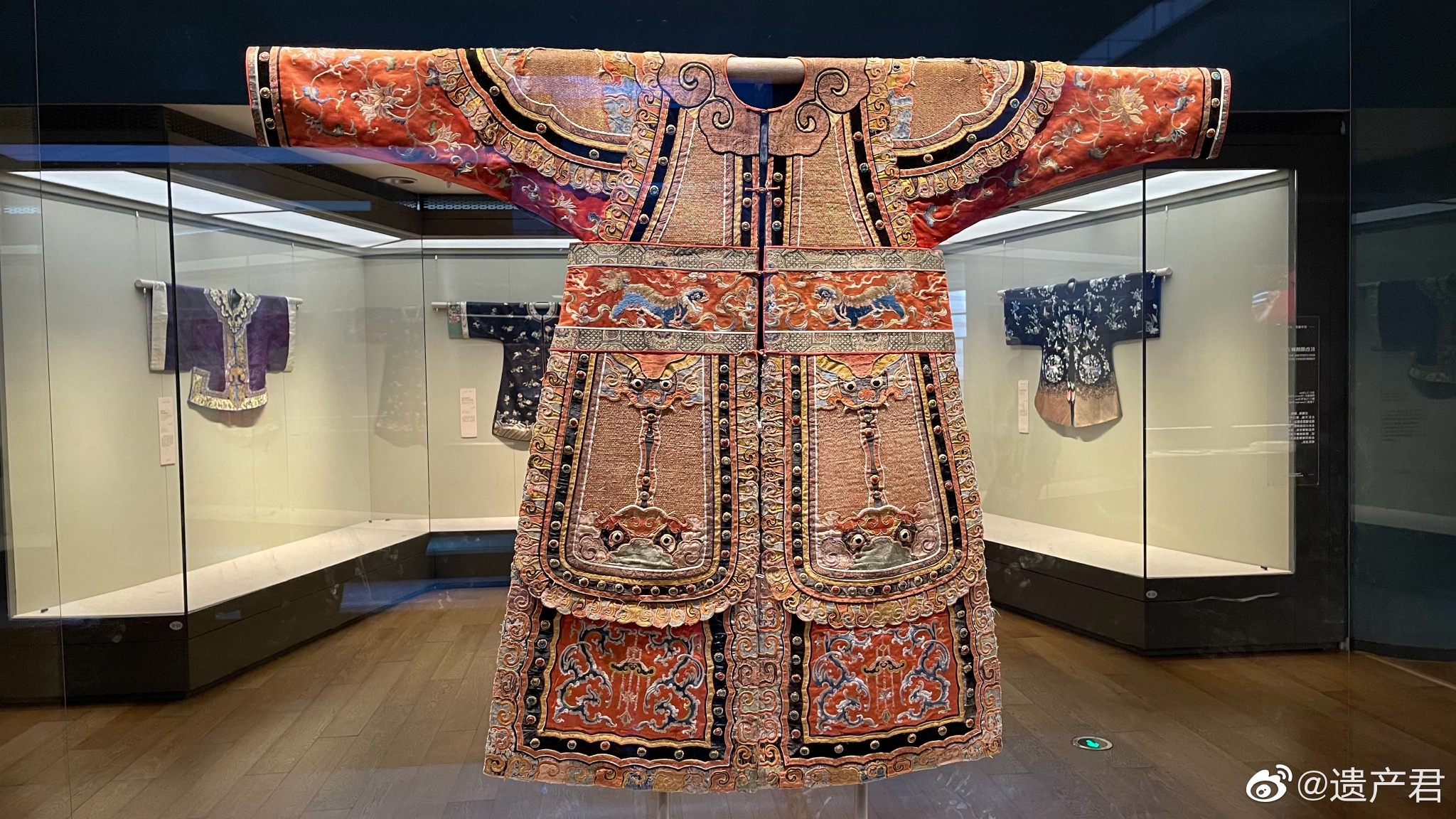 清华大学艺术博物馆收藏的清代服饰