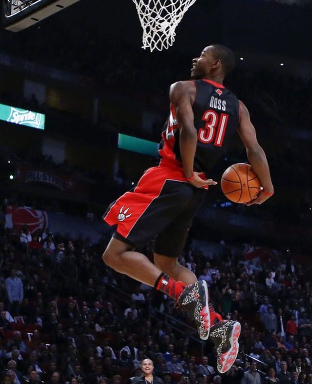 大家见过上脚air jordan 1皇家蓝打比赛的球员吗