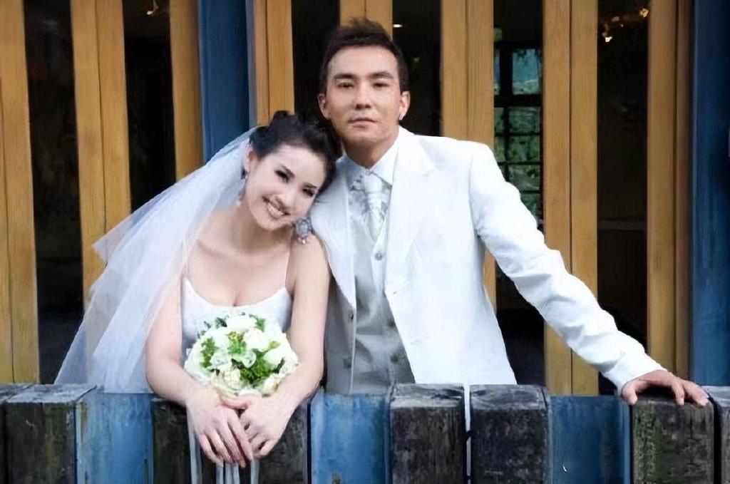 50岁刘畊宏晒全家福庆结婚15周年,与张艺兴同天生日梦幻连麦休闲区蓝鸢梦想 - Www.slyday.coM 50岁刘畊宏晒全家福庆结婚15周年,与张艺兴同天生日梦幻连麦休闲区蓝鸢梦想 - Www.slyday.coM