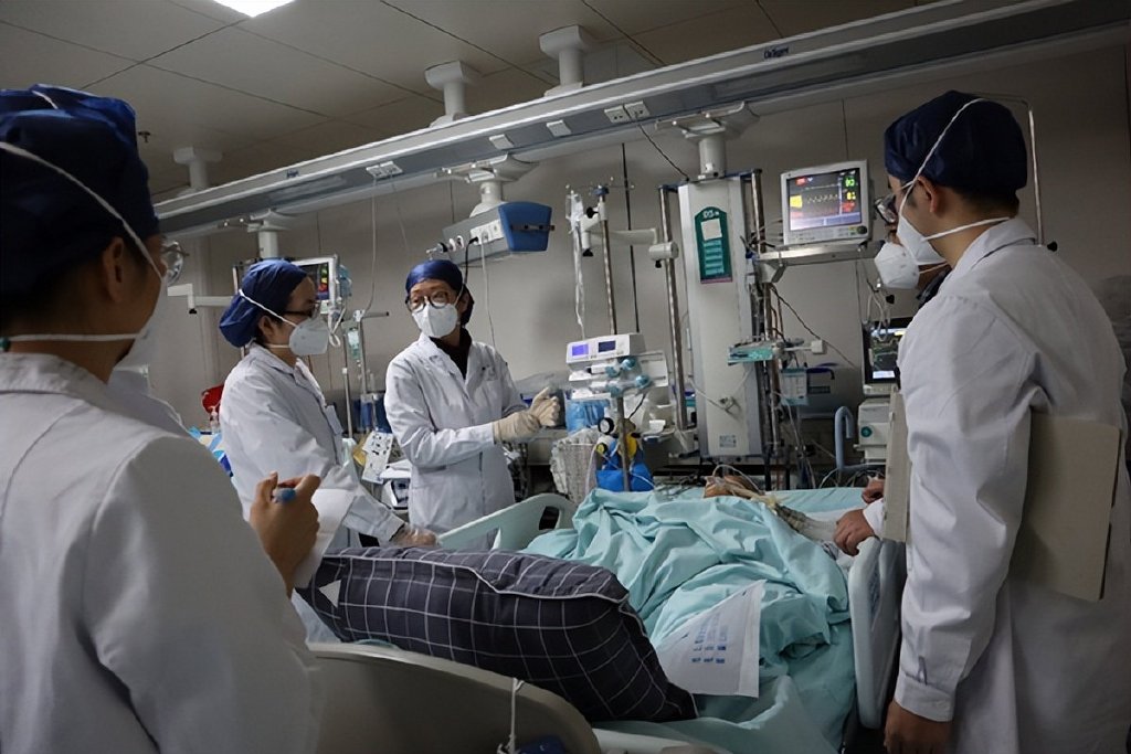 湘雅二医院呼吸与危重症医学科党支部奋战在重症救治的一线|重症|医学