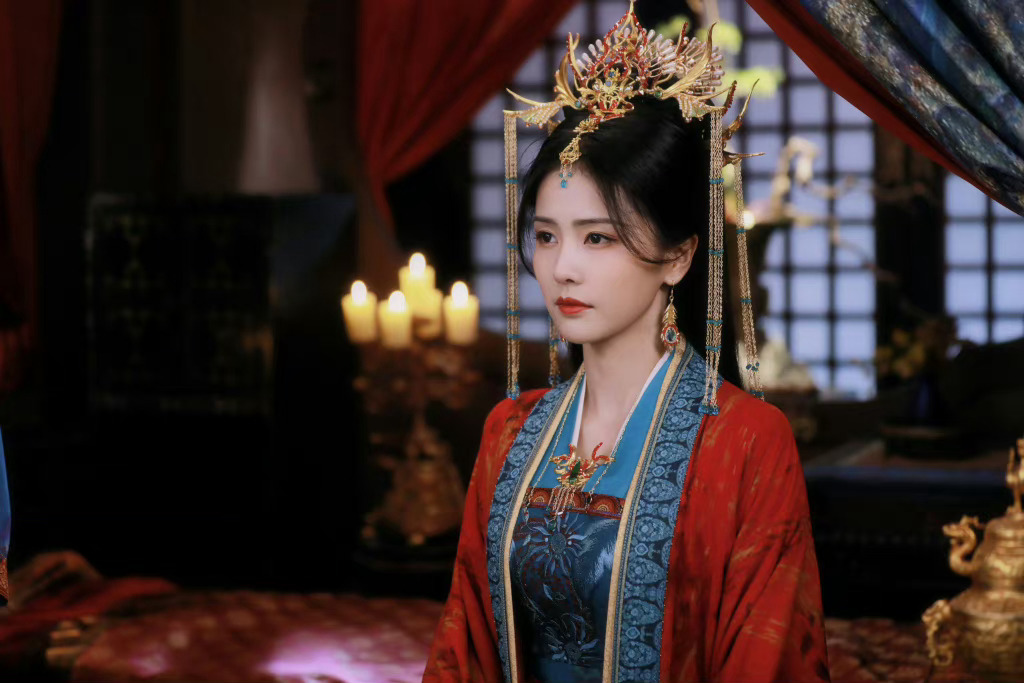 白鹿叶夕雾婚服造型 长月烬明的妆造真的好绝美啊!_高清图集_新浪网