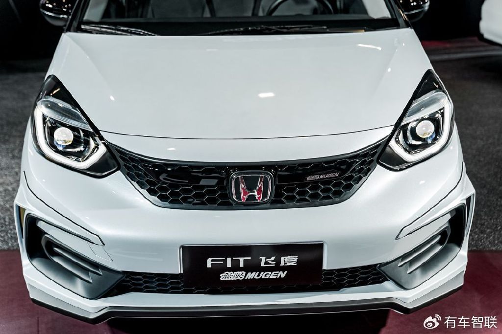 新浪汽车>汽车看点>自媒体>正文>外观方面,飞度無限mugen版基于2023款