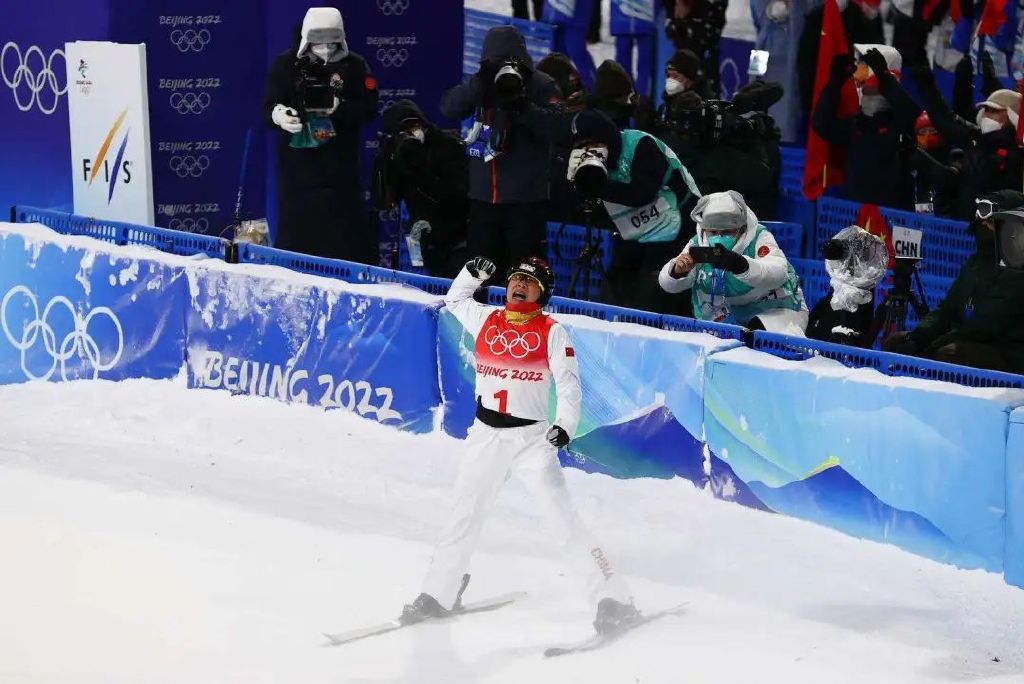 奥运冠军徐梦桃大婚！手戴金镯显贵气，央视贺喜，吴宣仪等祝福休闲区蓝鸢梦想 - Www.slyday.coM