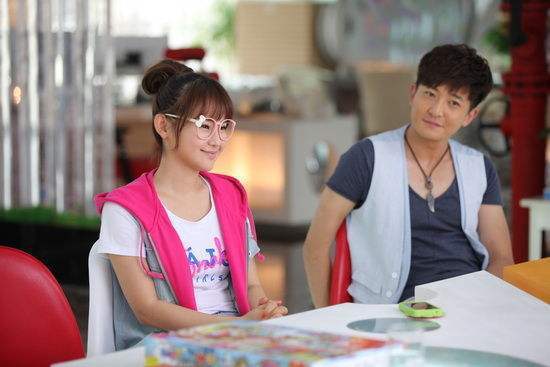 嫁圈内老公获幸福,女儿颜值也肉嘟嘟|钱芳|郭京飞|周琳皓_新浪新闻