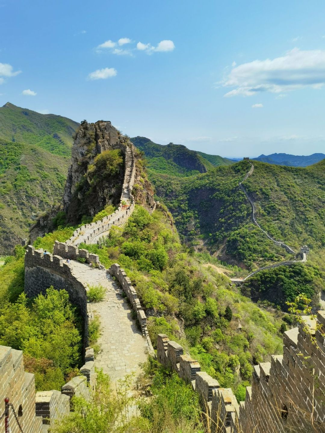 京郊景美人少的响水湖,五一带家人爬最原始的长城,吃虹鳟鱼刺身