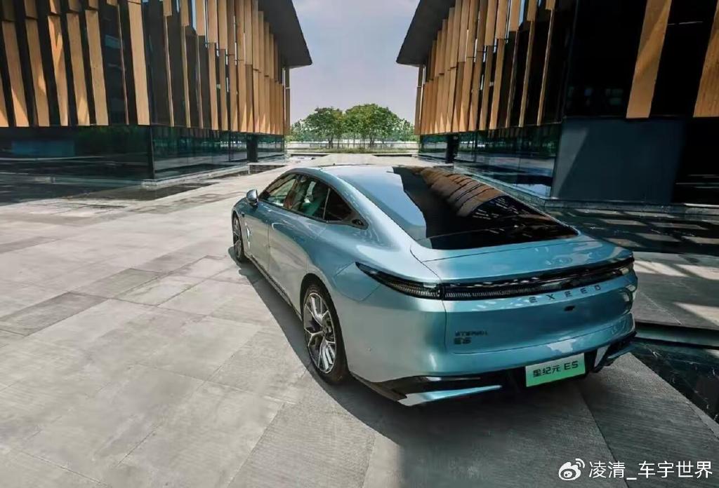 最高五星安全标准开发打造的碰撞安全试验室,星纪元经历了100多次碰撞