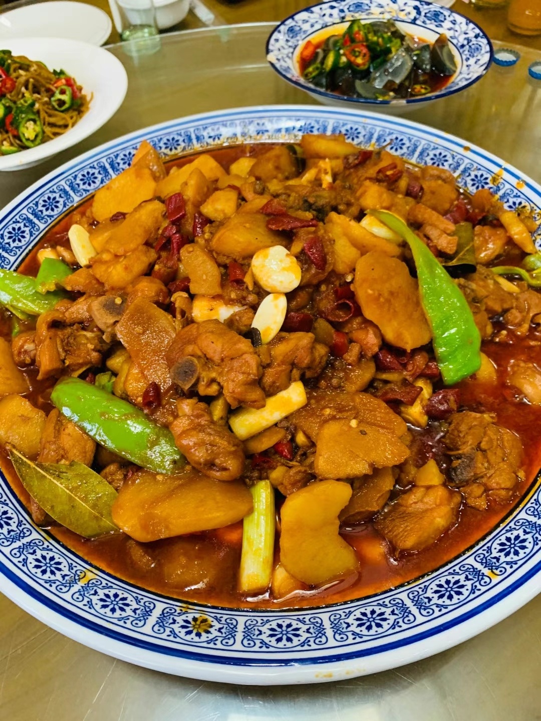 朋友提前两天给定的大盘鸡,真是太好吃了_高清图集_新浪网